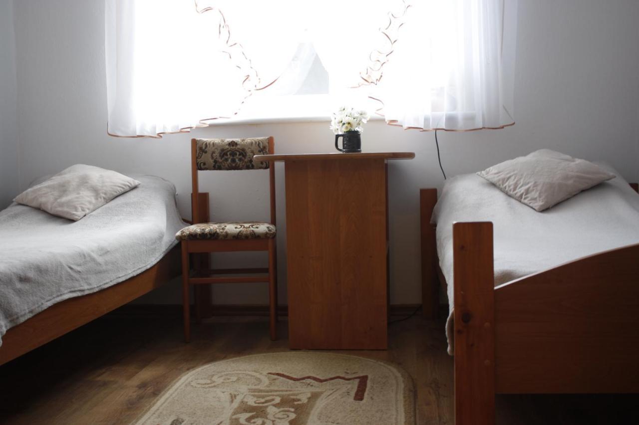 Apartment Ugeni,